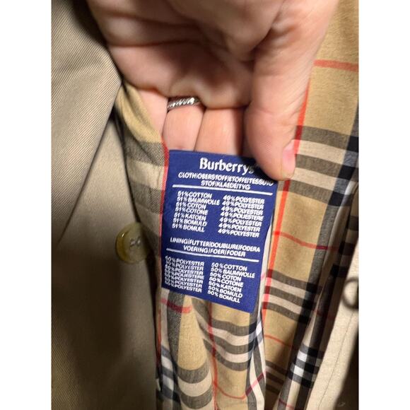 Vintage Burberrys’ Classic Trench Coat with Nova Check Lining - Picture 15 of 16